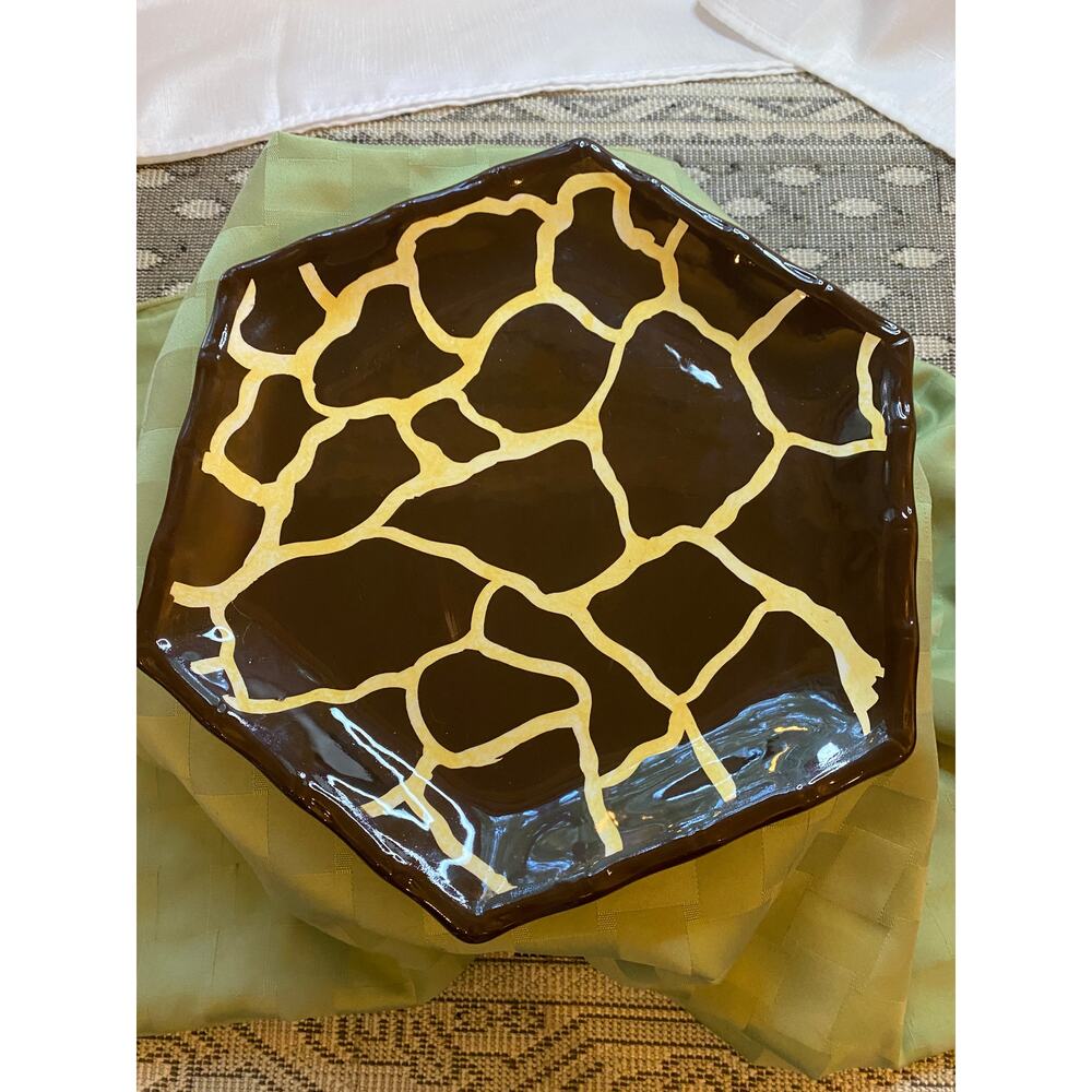 Roscher Giraffe Collection Octagon 9” Dinner Plate Dishwasher & Microwave Safe